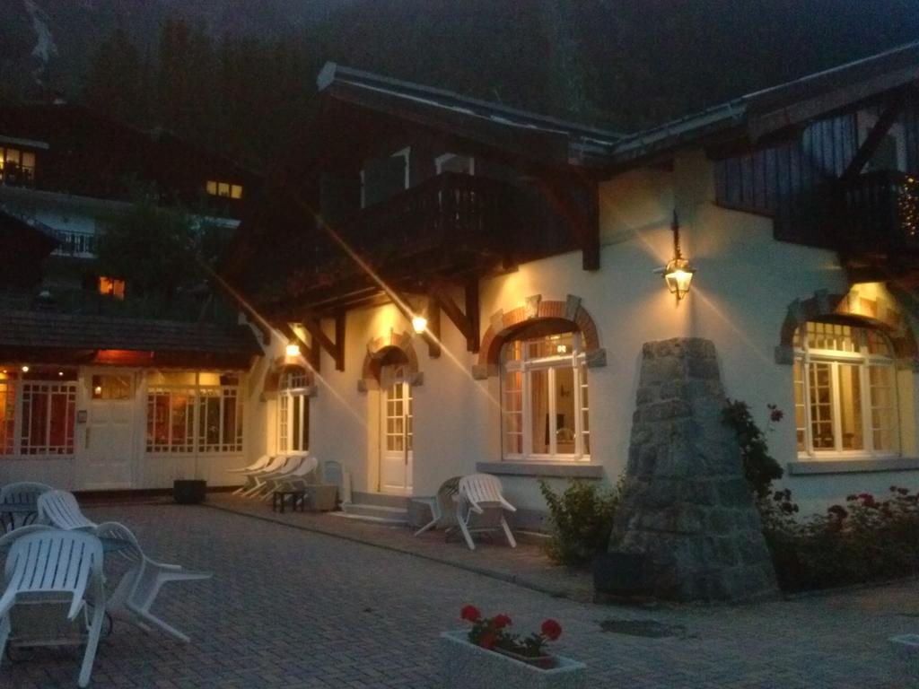 Chalet Hotel La Savoyarde Chamonix Ngoại thất bức ảnh